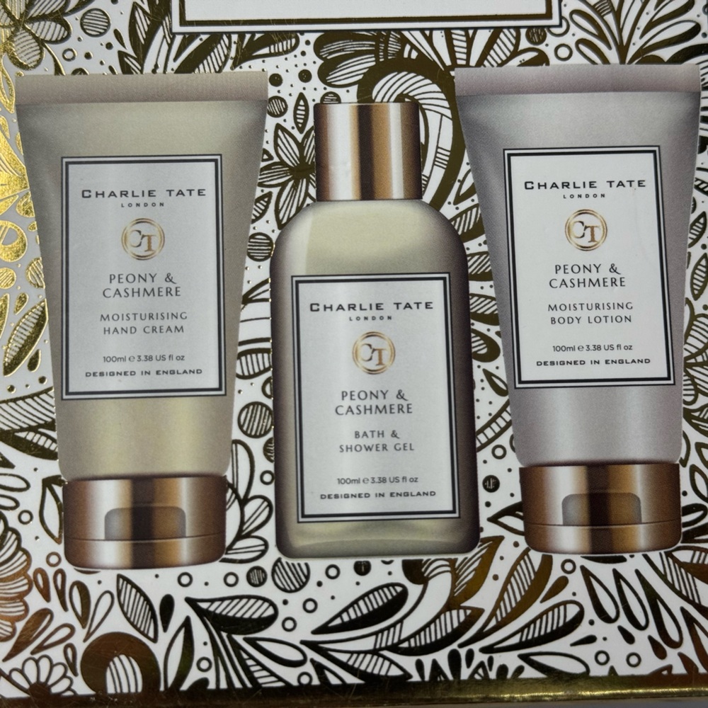 Charlie Tate Cosmetics Travel Bag with Skincare Essentials - Picture 2 of 6